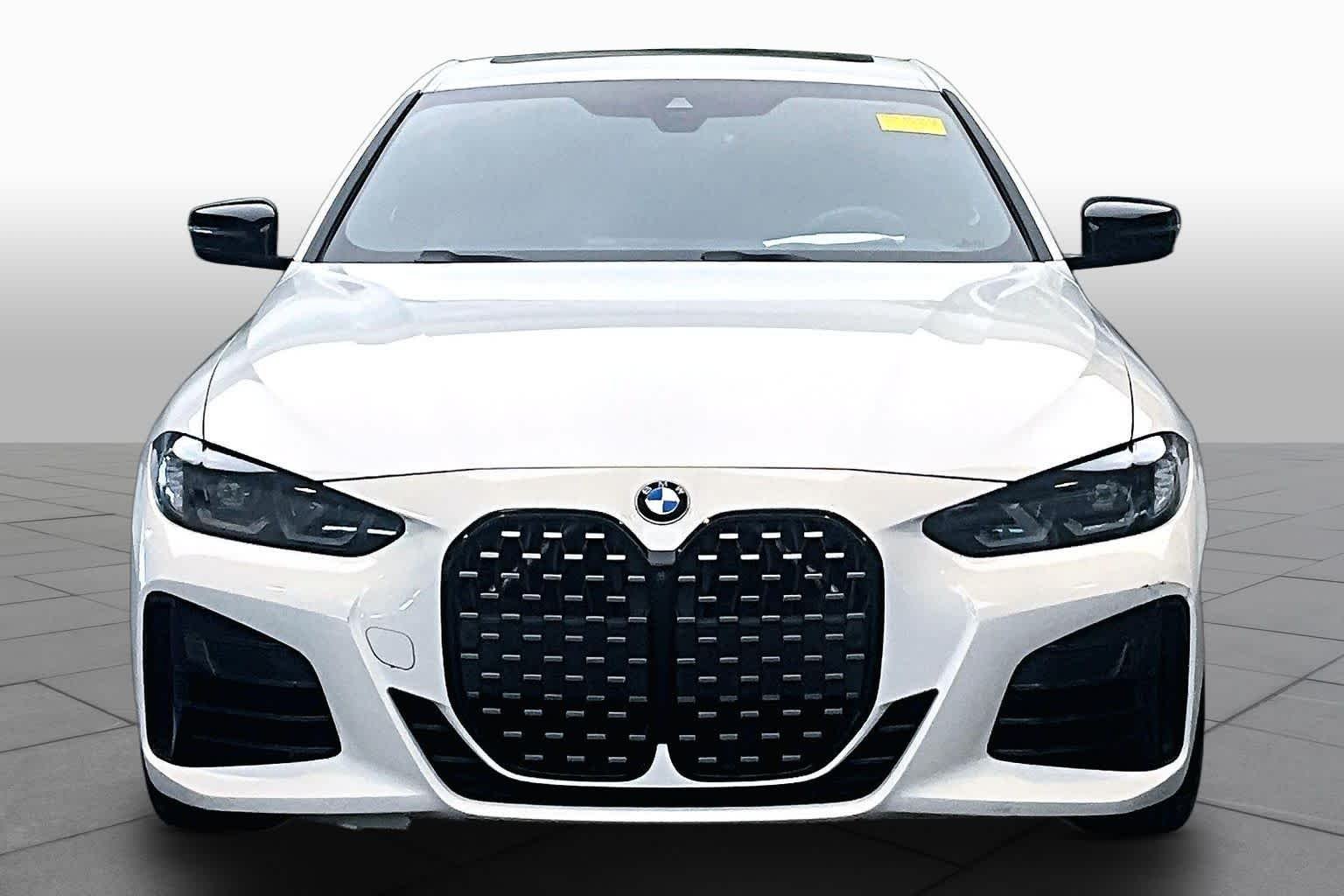 Used 2024 Alpine White BMW M440i image 4