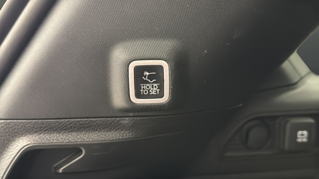 Used 2024 Baltic Gray Metallic Clearcoat Jeep Limited image 29