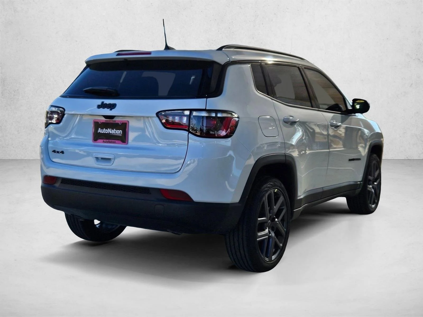 New 2026 Bright White Clearcoat Jeep Latitude Altitude image 2