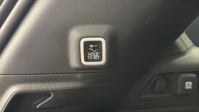 Used 2024 Baltic Gray Metallic Clearcoat Jeep Limited image 29
