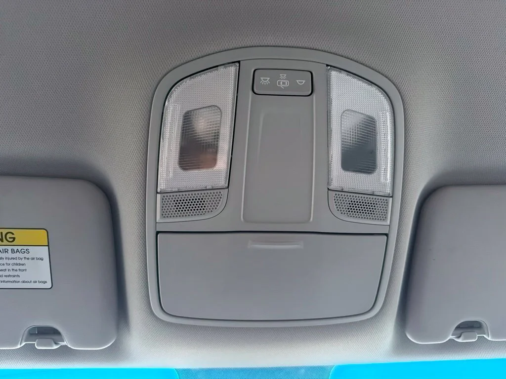 Used 2018 Silver Hyundai SEL image 15
