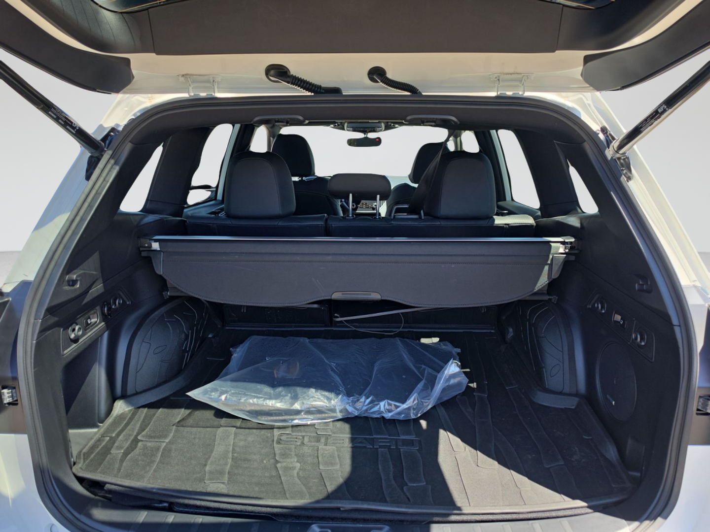 Used 2024 Crystal White Pearl Subaru Wilderness image 15