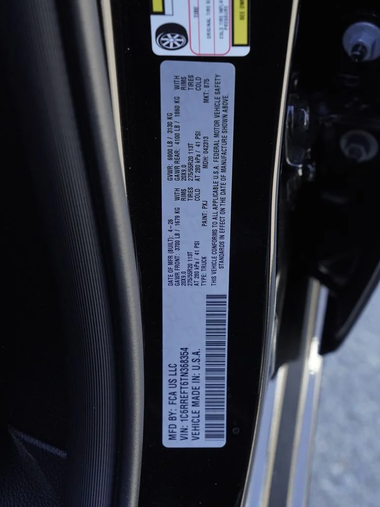 New 2026 Diamond Black Crystal Pearl-Coat Exterior Paint RAM Big Horn/Lone Star image 32