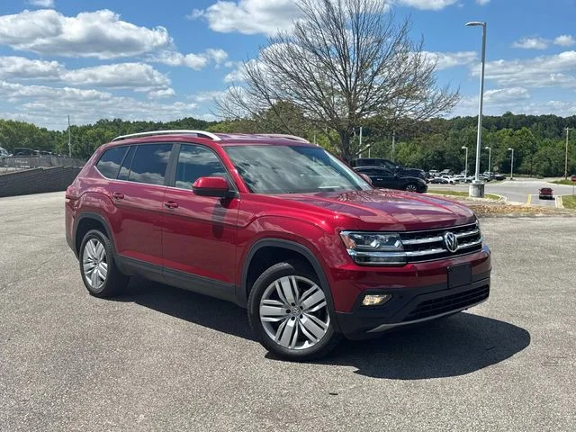 Used 2019 Red Volkswagen 3.6L V6 SE image 2