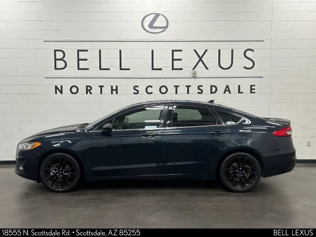 Used 2020 Blue Ford SE image 7