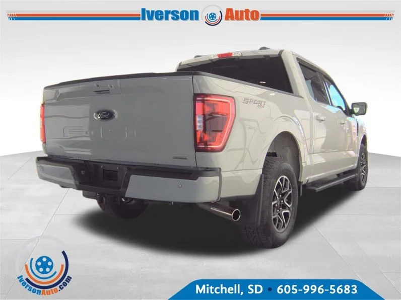 Used 2023 White Ford XLT image 3