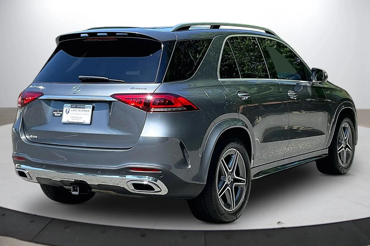 Certified Used 2023  Mercedes-Benz GLE 450 image 9