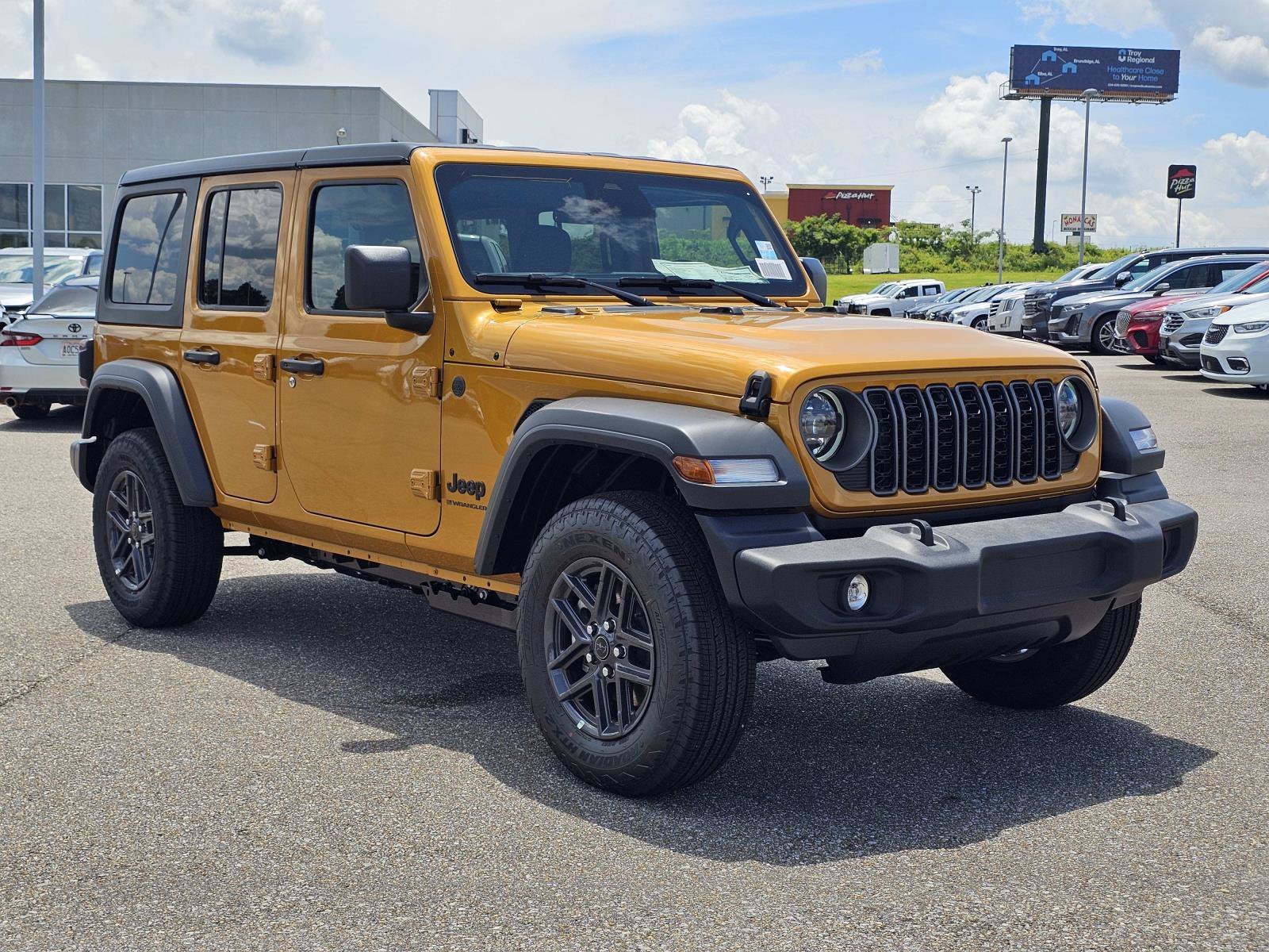 New 2026 Goldilocks Exterior Paint Jeep Sport S image 5