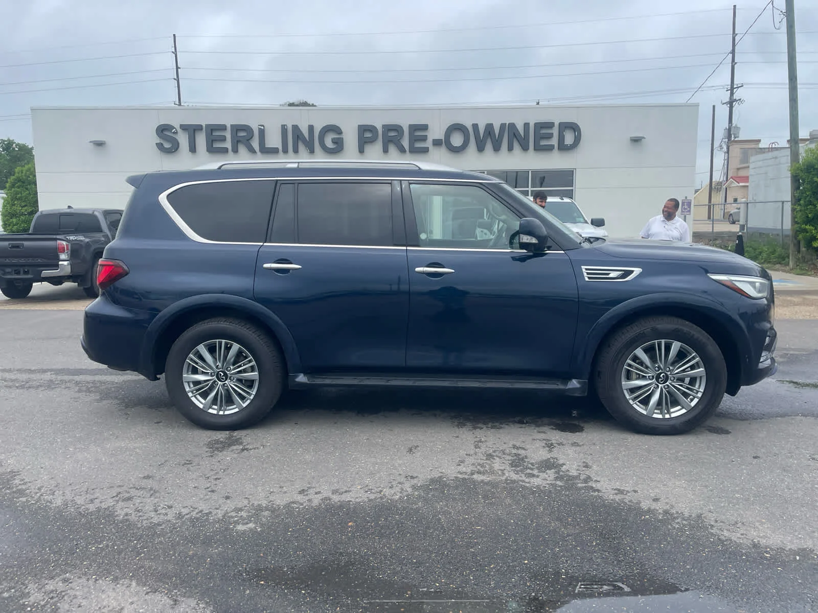 2024 INFINITI QX80 Luxe 4WD's photo