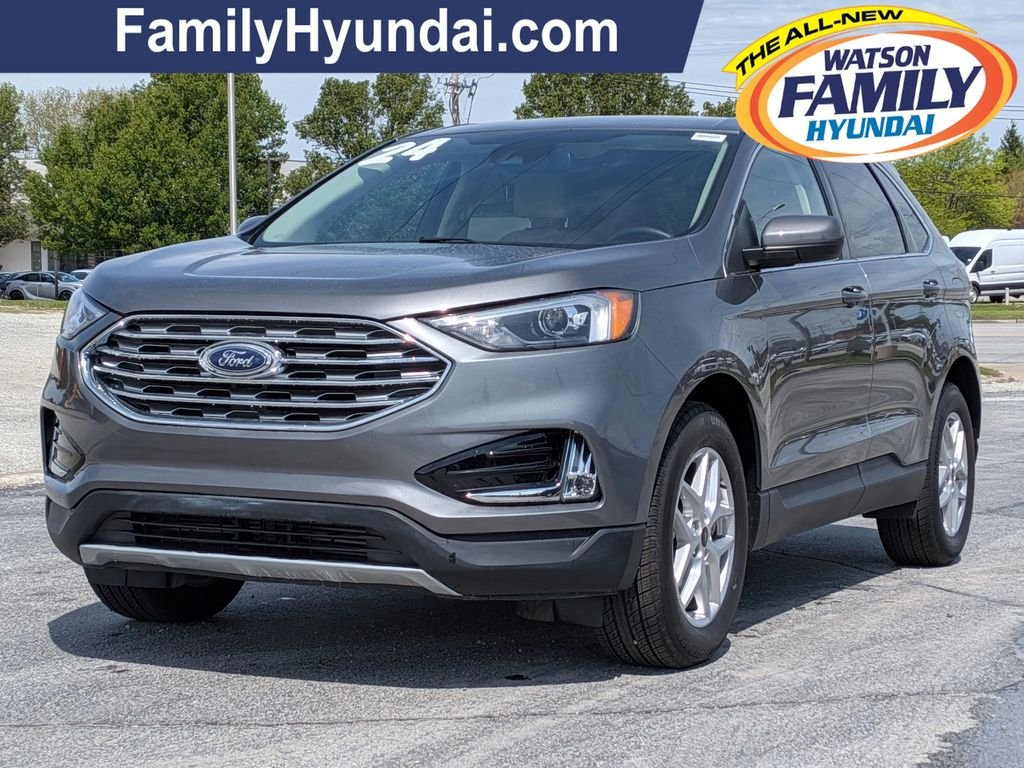Used 2024 Gray Ford SEL image 7