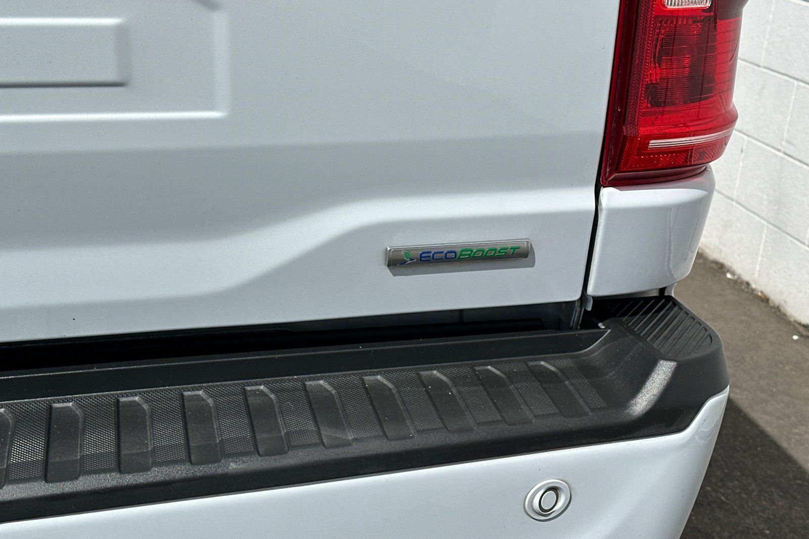 Used 2022 White Ford XL image 30