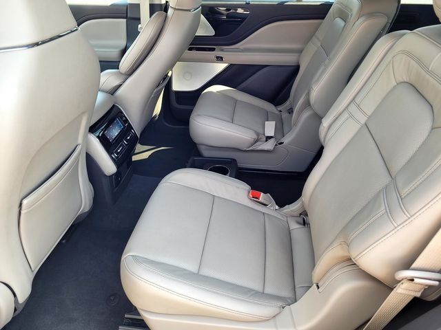 Used 2023 Blue Lincoln Reserve image 12
