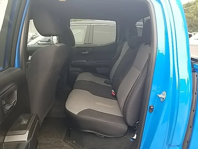 Used 2020 Blue Toyota SR5 image 26