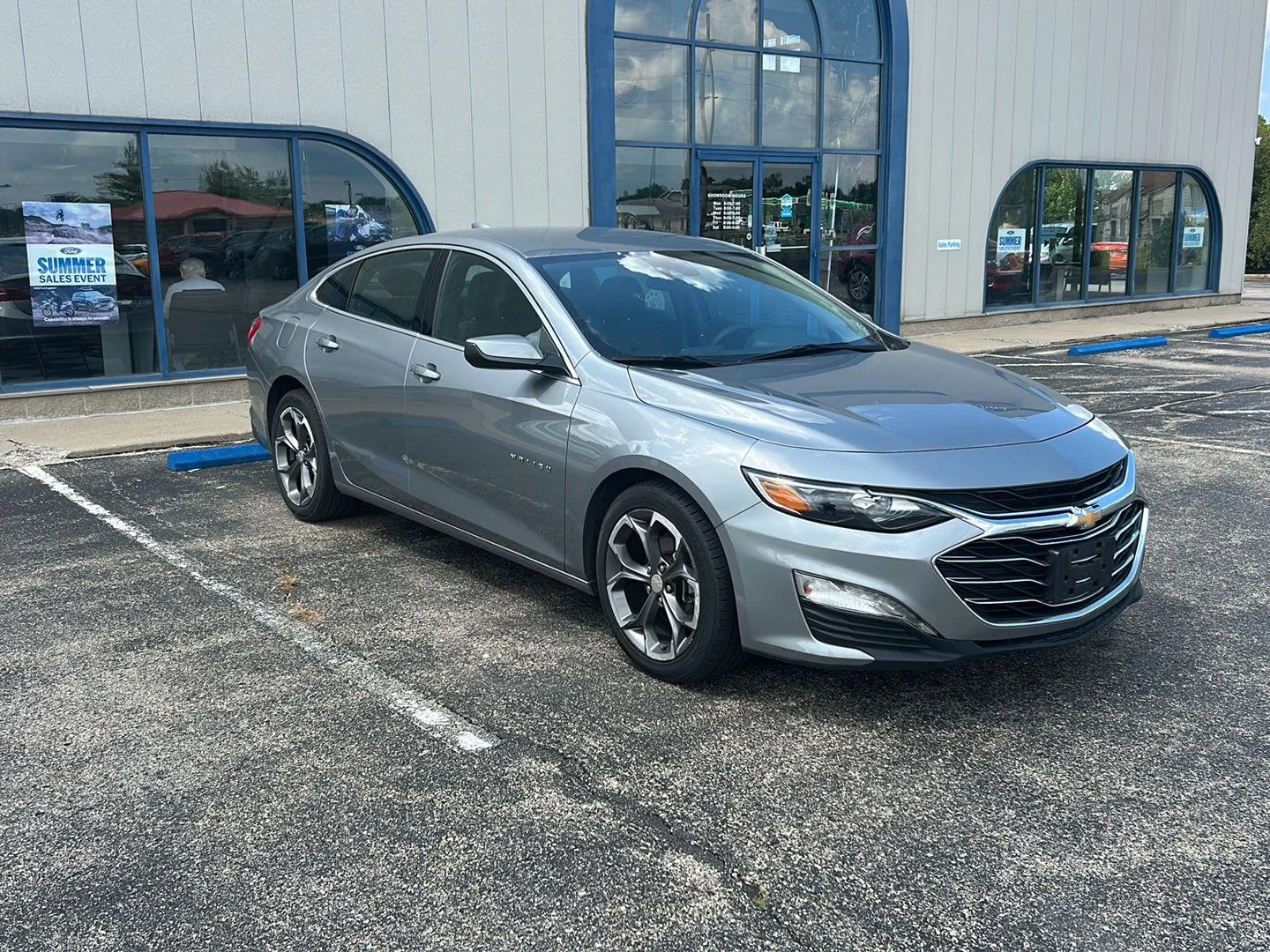 Used 2024 Sterling Gray Metallic Chevrolet LT image 8