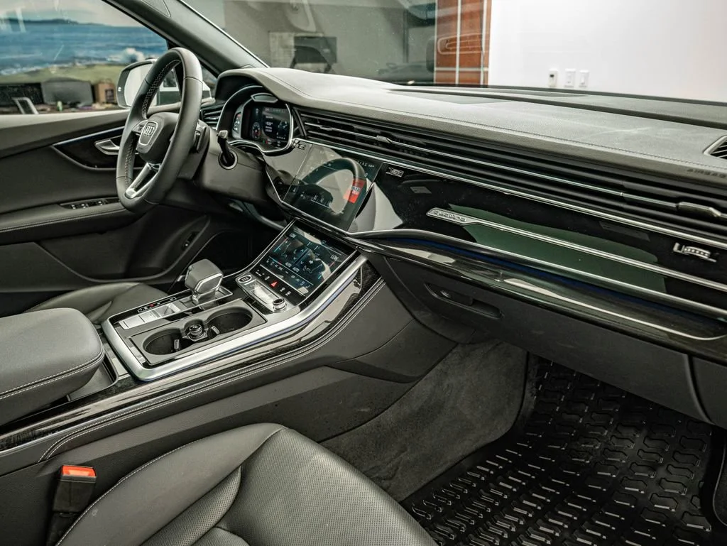 Used 2025 Glacier White Metallic Audi 55 Premium Plus image 37