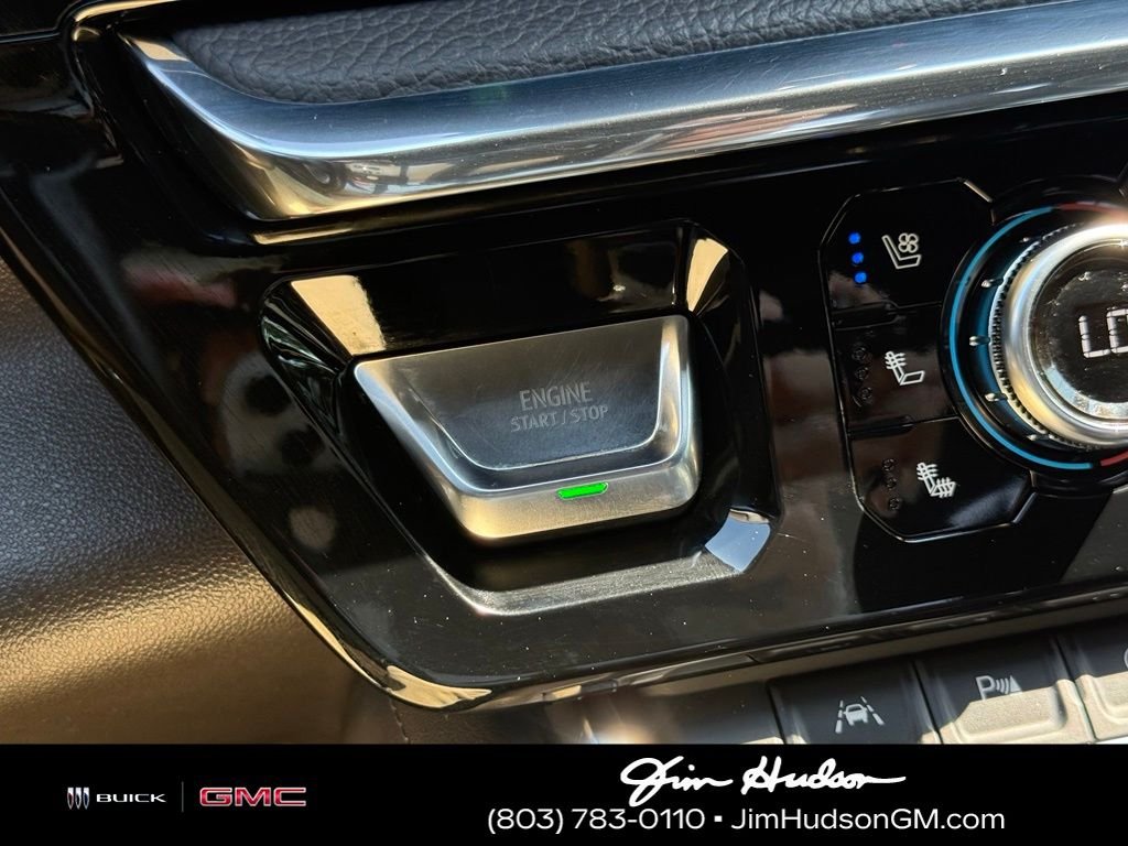 Used 2024 White GMC Denali image 32