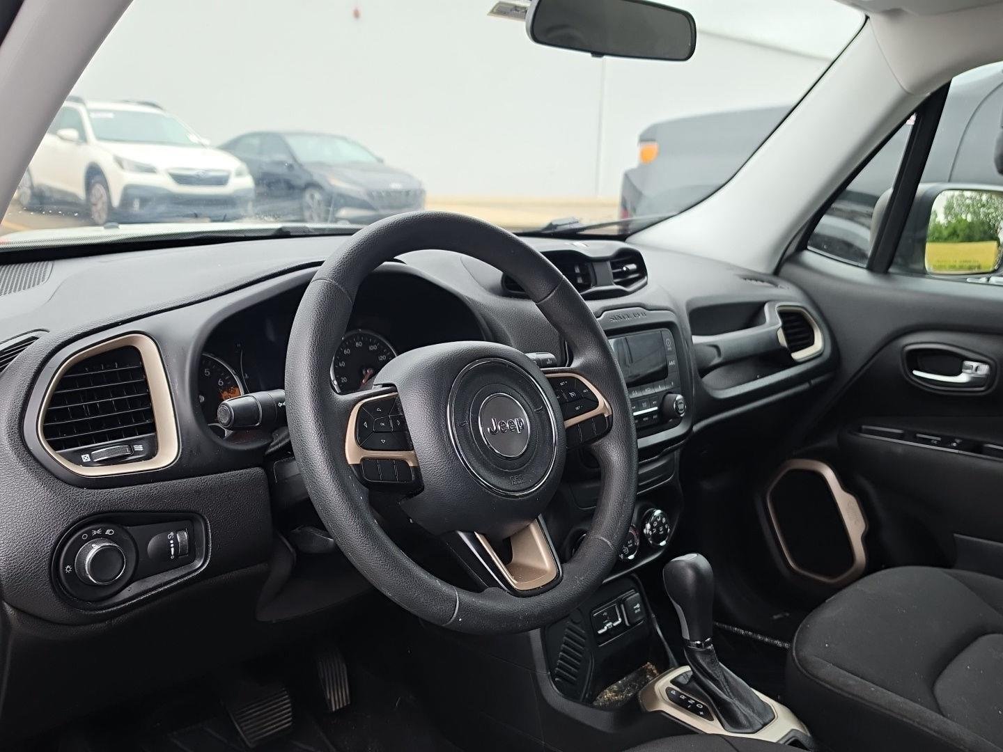 Used 2017 WHITE JEEP WAGON 4 DOOR image 5