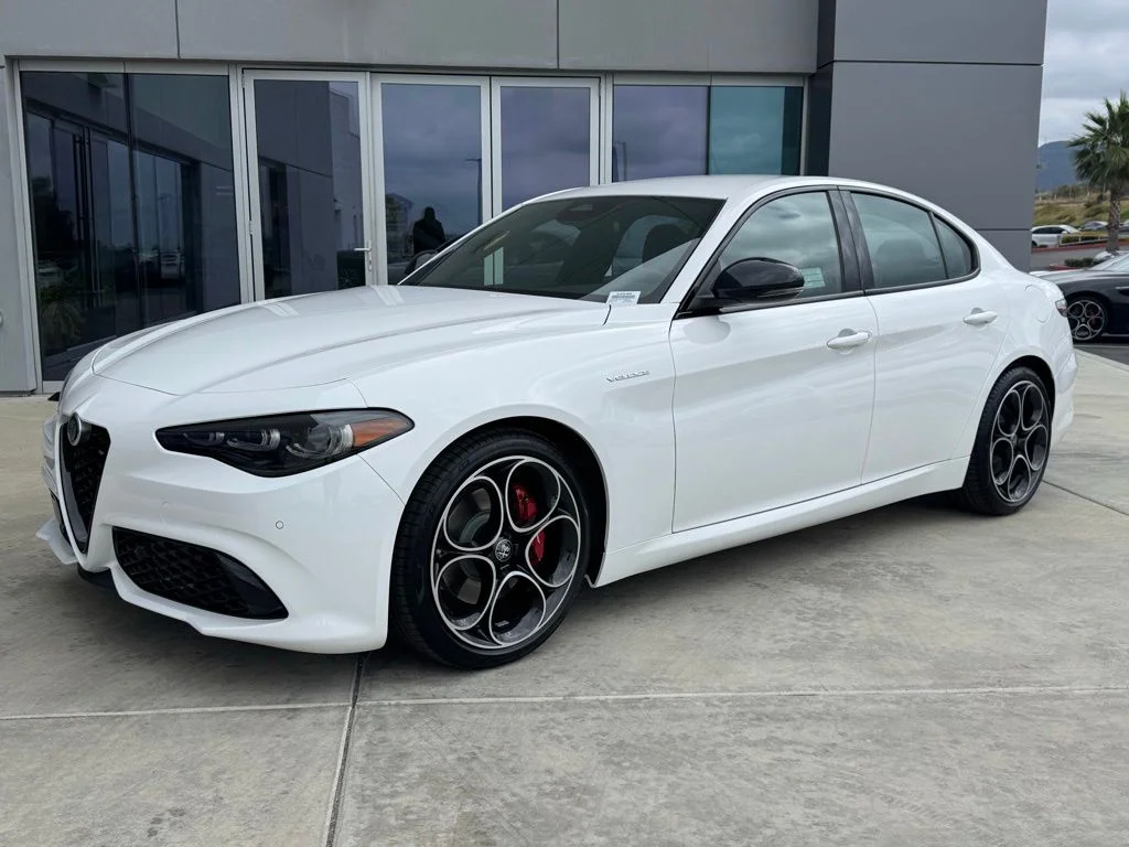 New 2026 White Alfa Romeo Base image 3