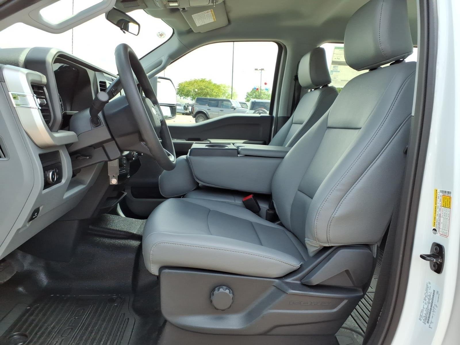New 2026 Oxford White Ford F-350® XL image 20