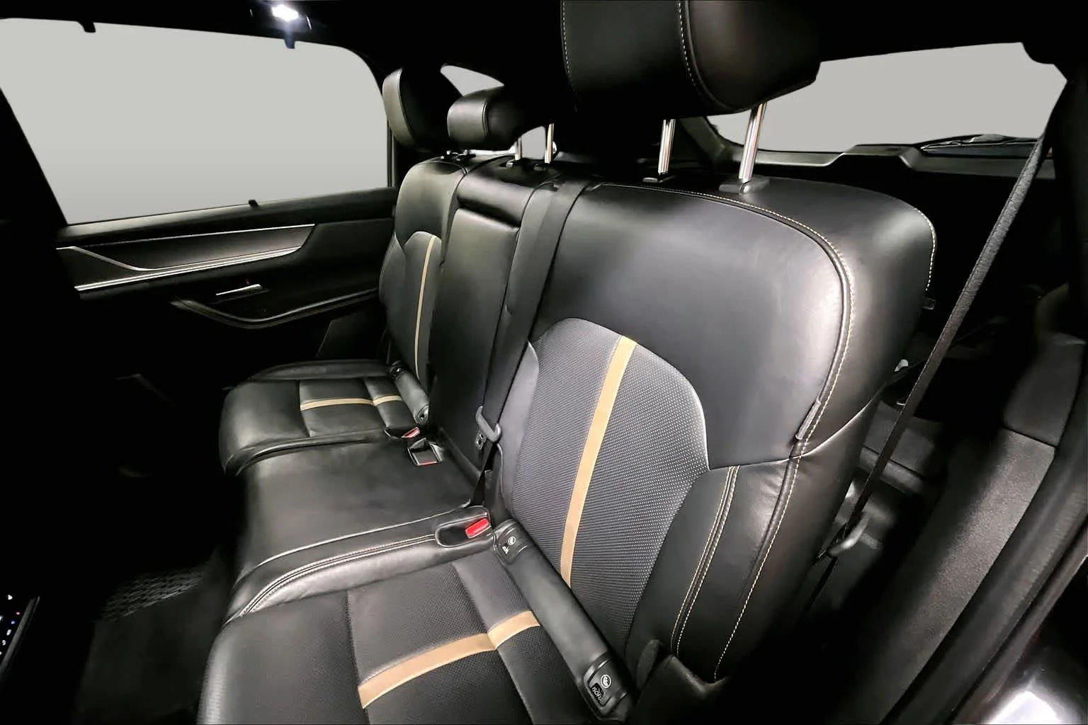 Used 2025 Jet Black Mica Mazda Premium Plus Package image 20