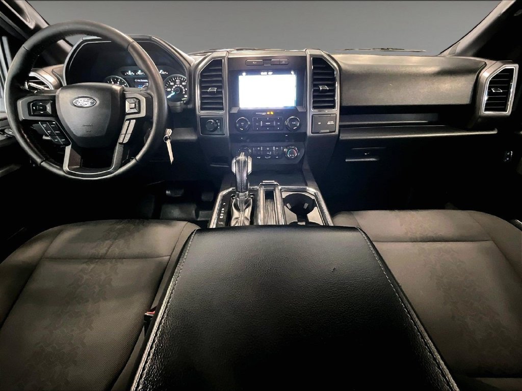 Used 2018 Gray Ford XLT image 21