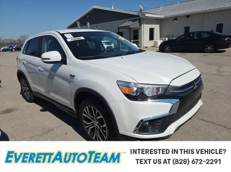 2018 Mitsubishi Outlander Sport 2.0 ES 2WD CVT's photo
