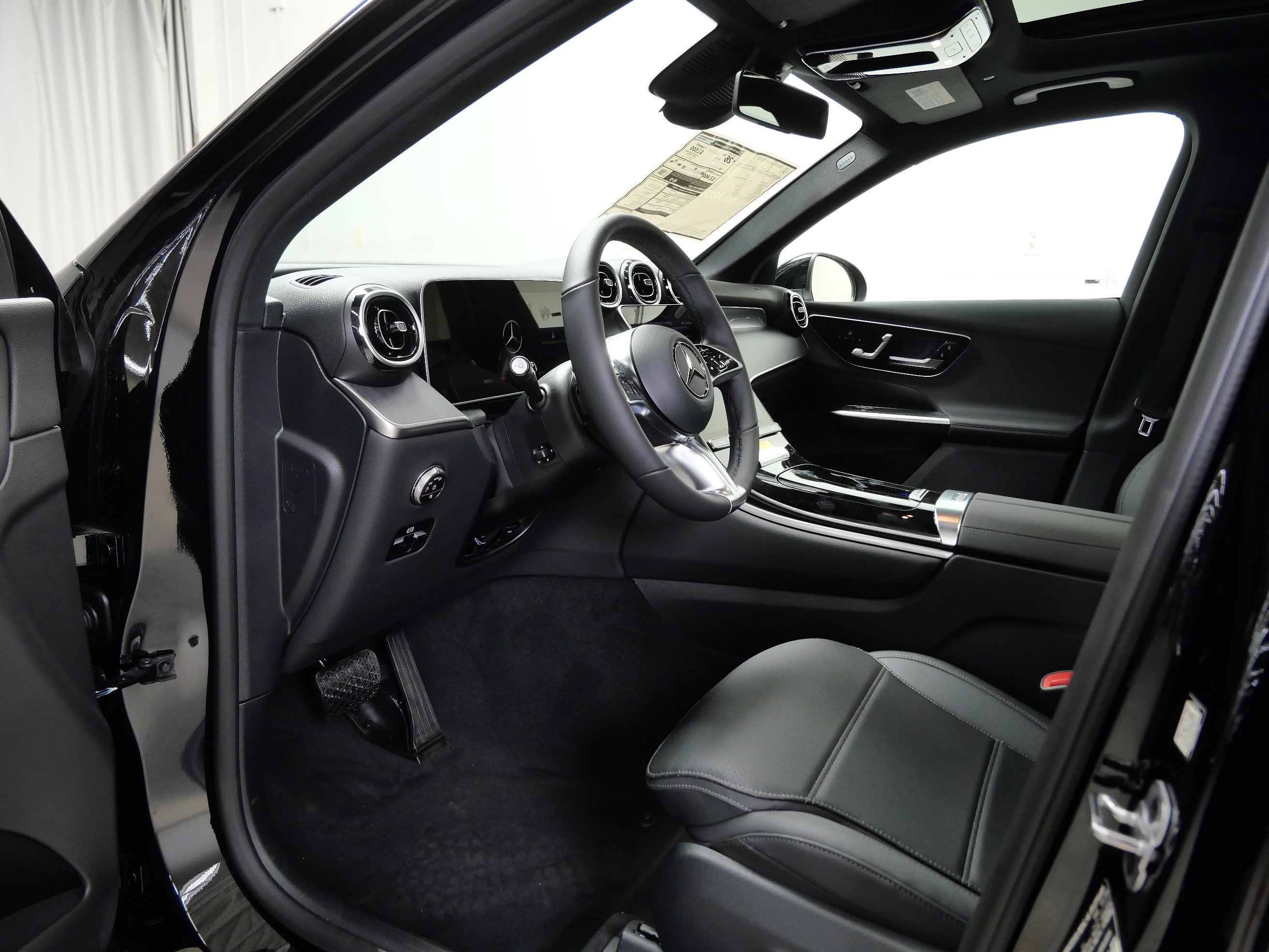 New 2026 Black Mercedes-Benz GLC 300 image 7