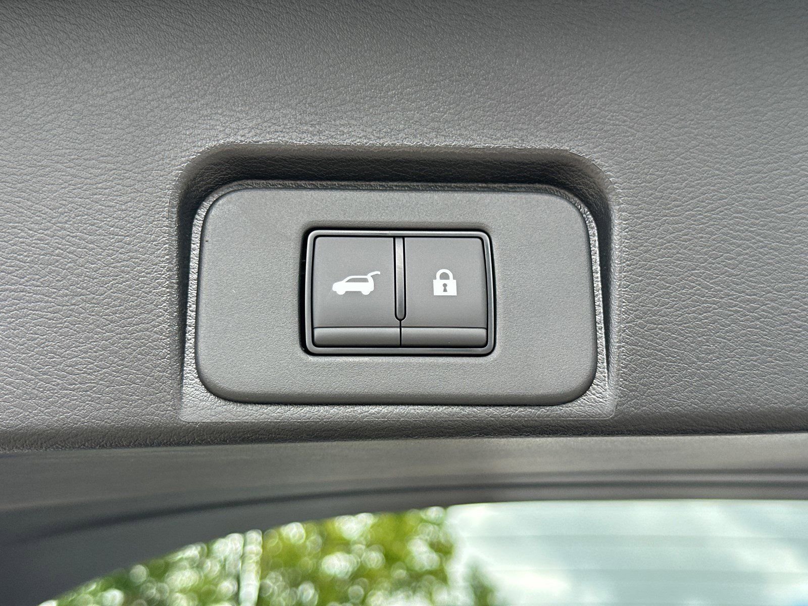 2025 Nissan Rogue SV - Photo 20