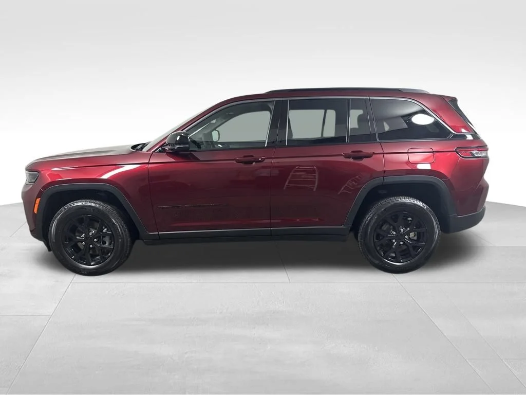 New 2026 Velvet Red Pearl-Coat Exterior Paint Jeep Altitude image 6