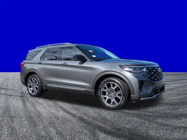 Certified Used 2025 Gray Metallic Ford Platinum image 2