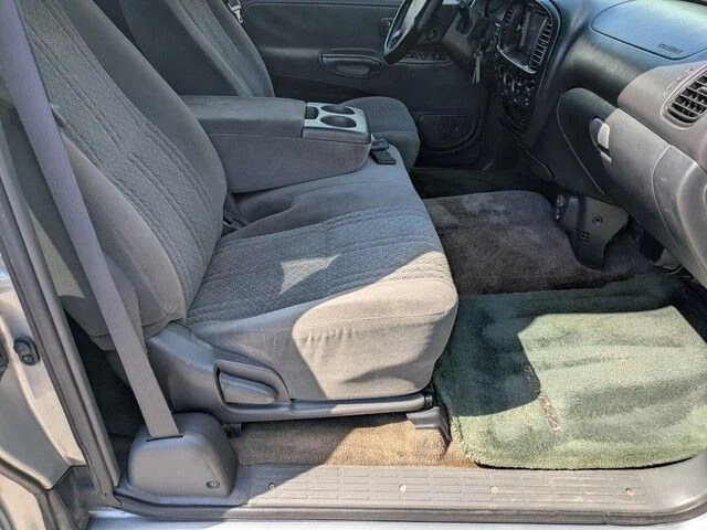 Used 2003 Silver Toyota SR5 image 30