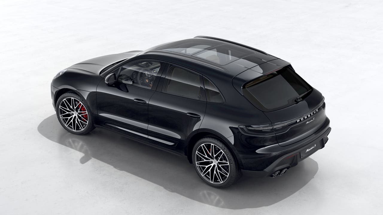 New 2026 Black Porsche S image 4