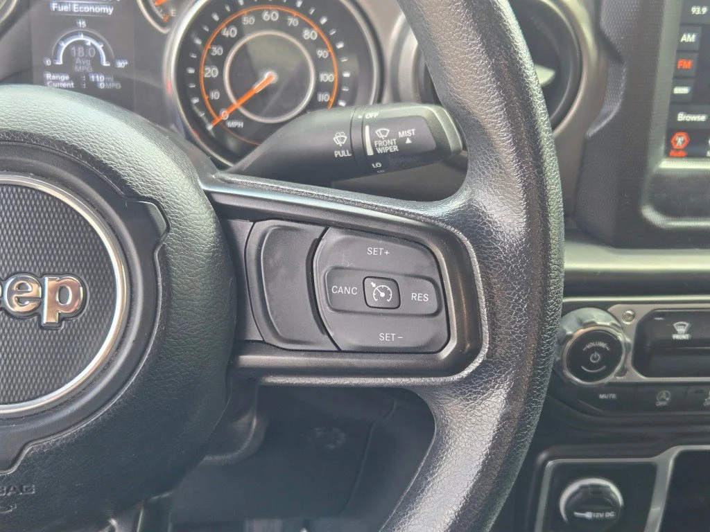 Used 2022 White Jeep Sport 4x4 image 24