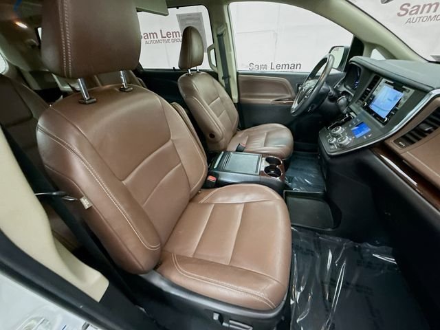 Used 2019 White Toyota Limited Premium image 31