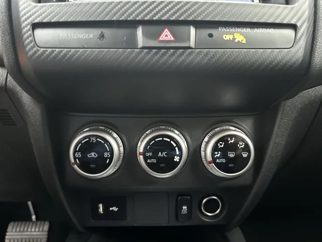 Used 2022  Mitsubishi 2.0 SE image 19