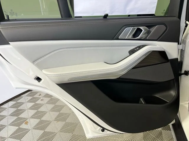 New 2026 Alpine White BMW xDrive50e image 15