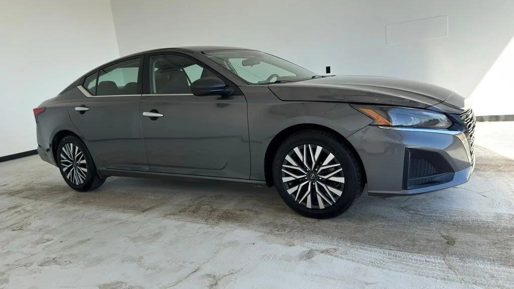 2024 Nissan Altima SV