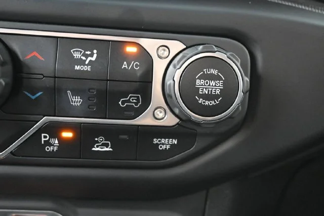 Used 2021 Blue Jeep Mojave image 24