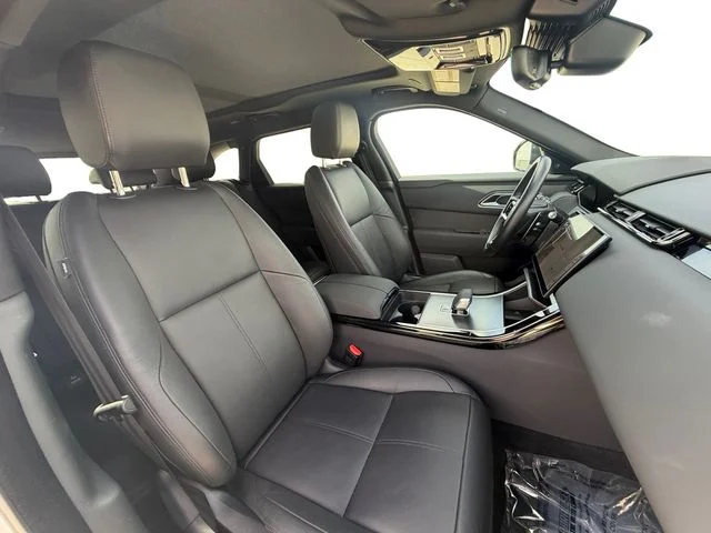 Certified Used 2025 White Land Rover Dynamic SE image 16