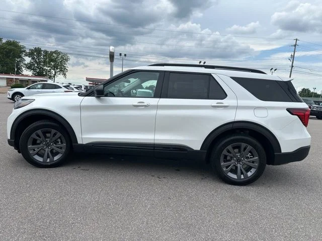 New 2026 Star White Metallic Tri-Coat Ford Active image 28