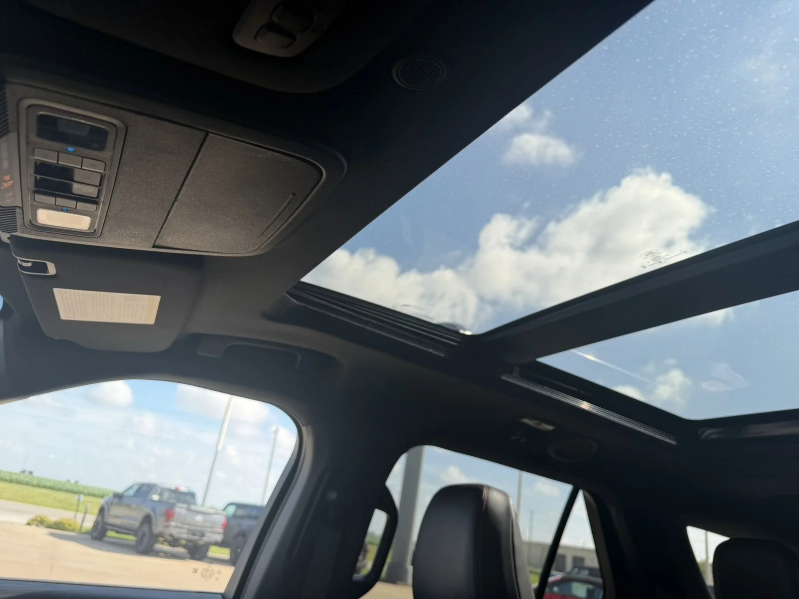 Used 2025 Vapor Blue Metallic Ford ST-Line image 21