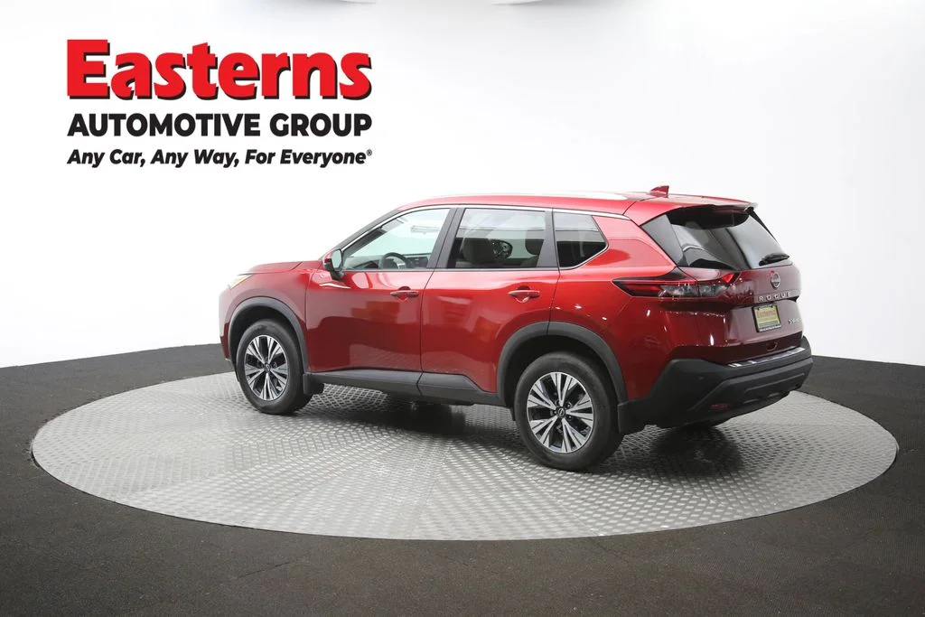 Used 2023 Red Nissan SV image 65