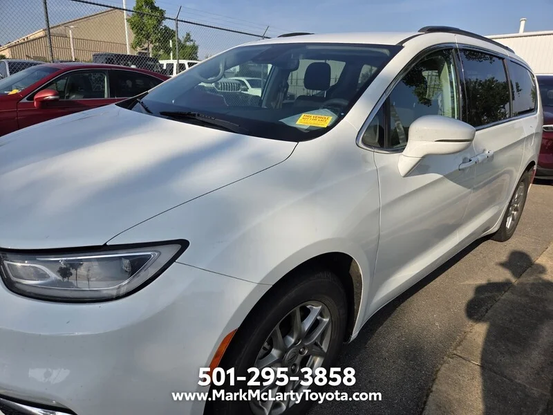 Used 2021 Bright White Clearcoat CHRYSLER TOURING image 5