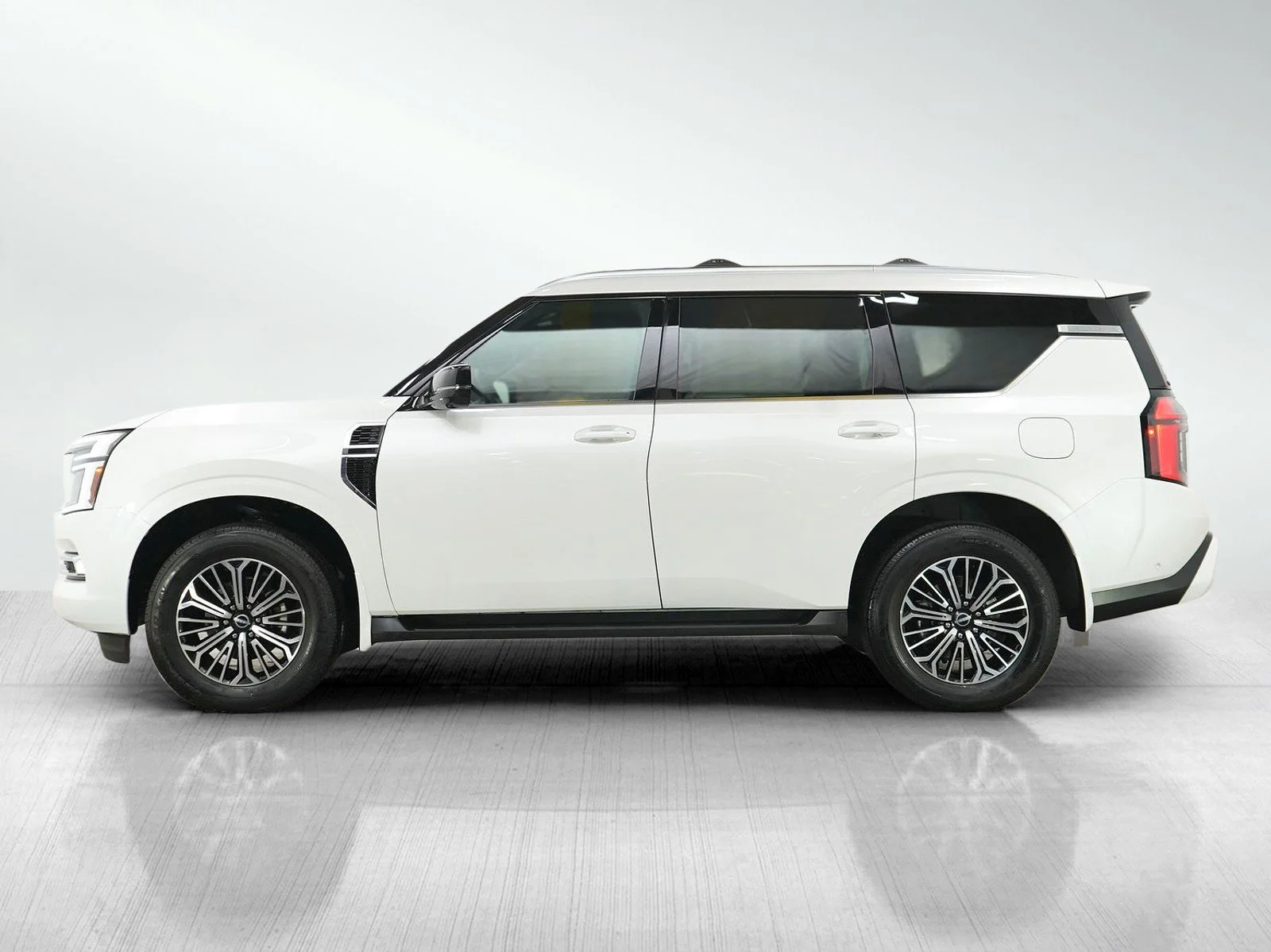 Used 2025 Nissan Armada Platinum with VIN JN8AY3EBXS9101364 for sale in Minneapolis, Minnesota