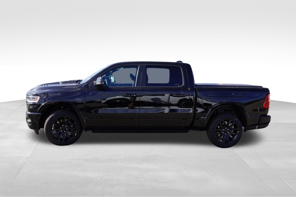 New 2027 Diamond Black Crystal Pearl-Coat Exterior Paint RAM Limited image 6