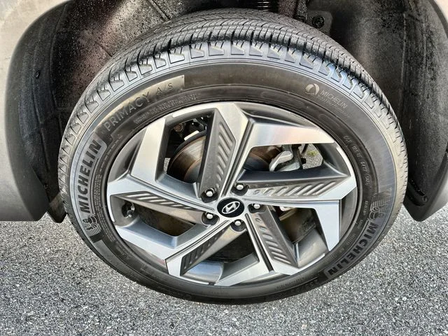 Used 2024 Gray Hyundai SEL image 21