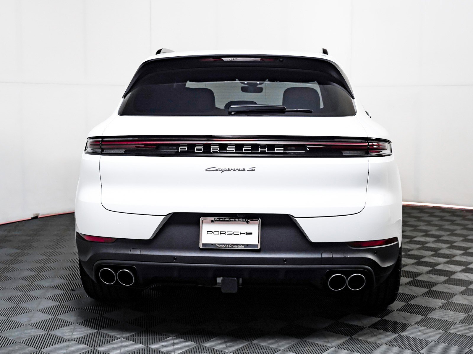 2026 Porsche Cayenne S - Photo 11