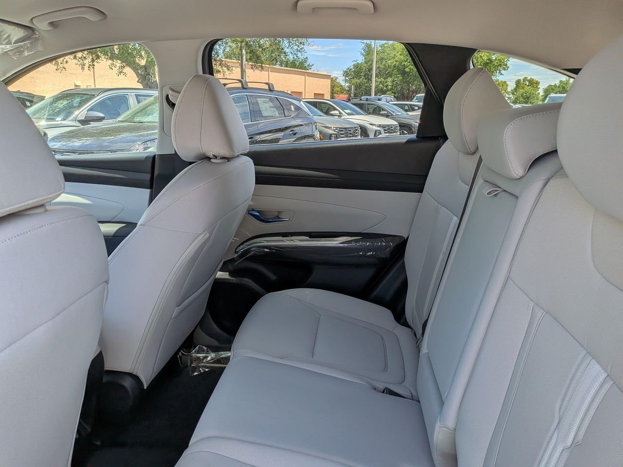 New 2026 Ecotronic Gray Hyundai SEL Plus FWD image 12