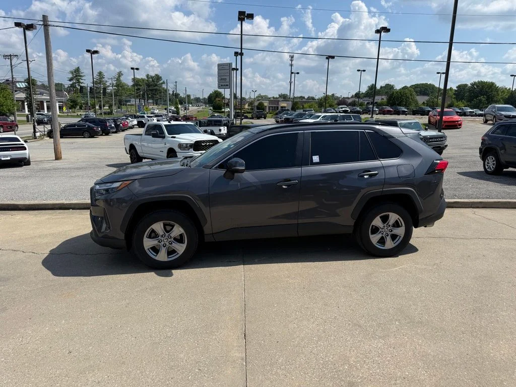 Used 2022 Gray Toyota XLE image 9