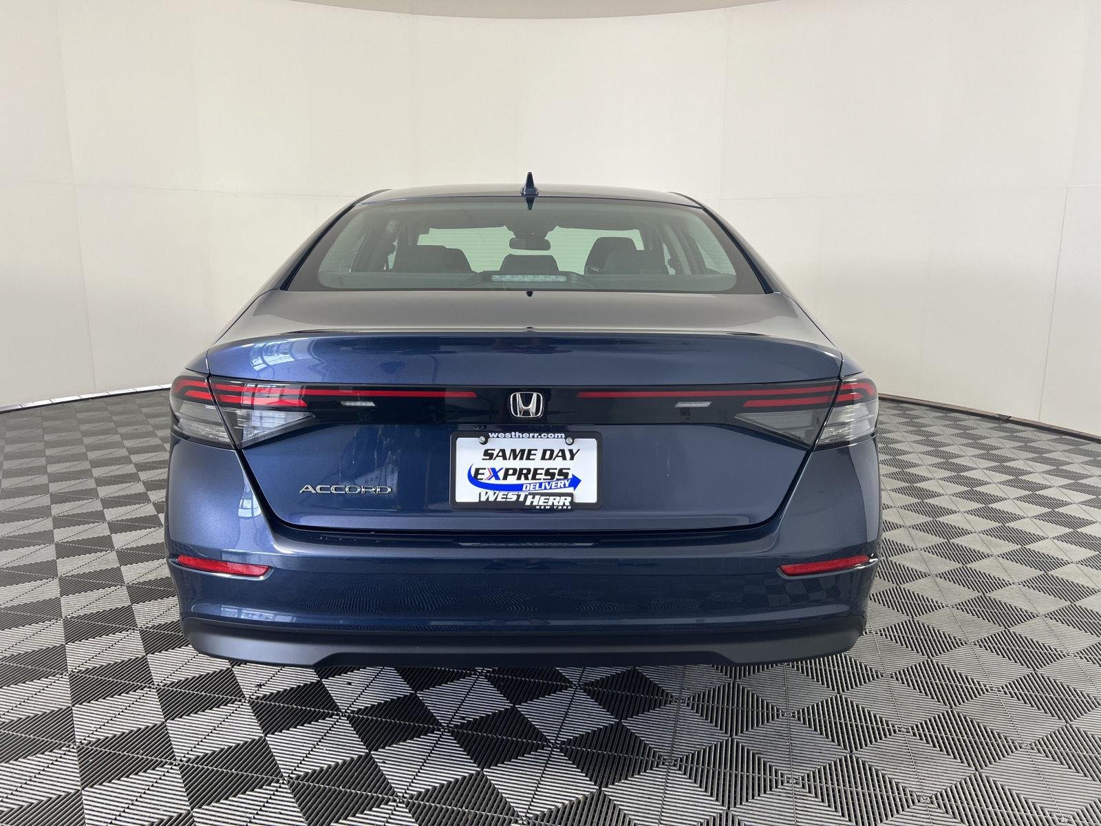 Used 2023 Canyon River Blue Metallic Honda EX image 4